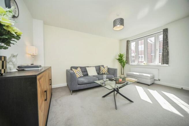 Barwick Avenue, Bury St. Edmunds photo 4
