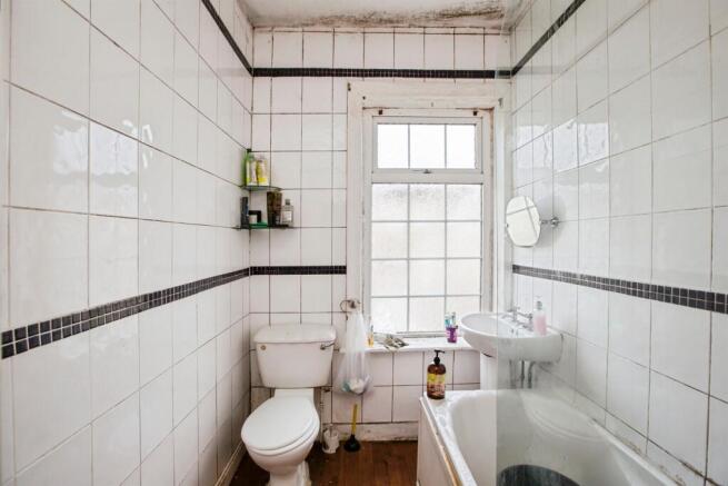 3 bed Terraced for sale Image 9