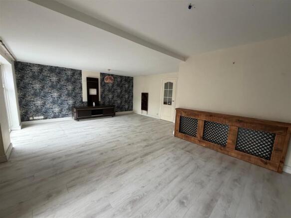 lounge 2.jpg