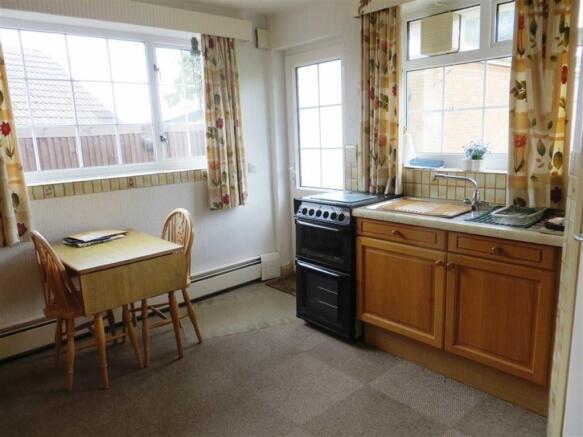 DINING KITCHEN