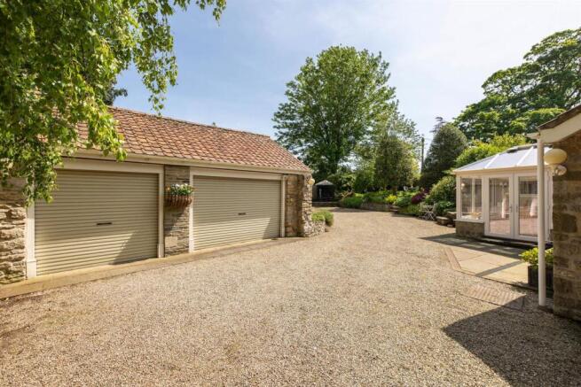 Garaging & Driveway
