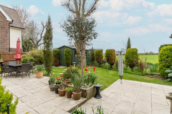 Garden & Views