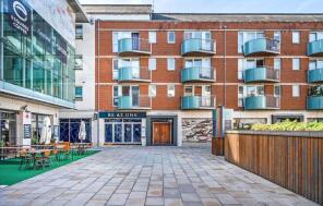 Flat 15, The Oaks Square, Waterloo Road, Epsom KT19 8AR