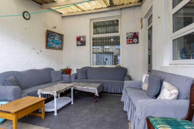 5 bed Terraced to rent Image 11