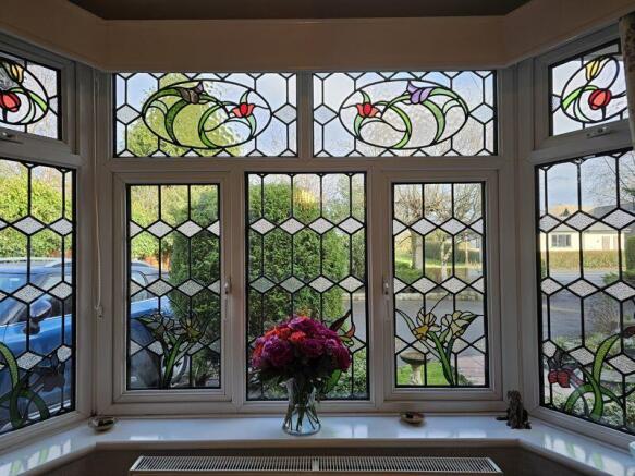 Feature Window (Lounge)