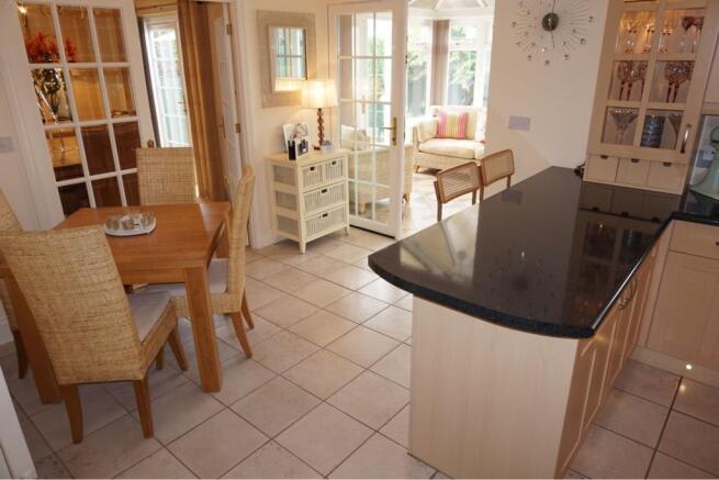 Kitchen / Breakfast