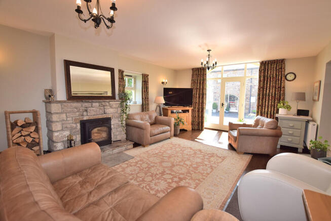 3 bed Barn Conversion for sale Image 4