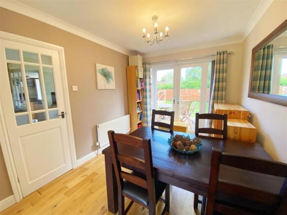 Dining Area 2.jpg