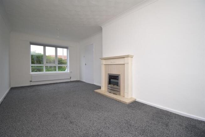 2 bed Terraced to rent Image 10