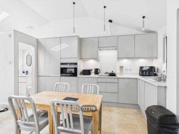 Kitchen/Living area