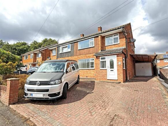 3-bed semi-detached on Onslow Drive, Mount Pleasant, Shrewsbury, £245,000