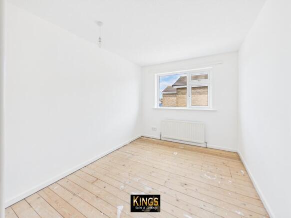 4 bed Detached for sale Image 12