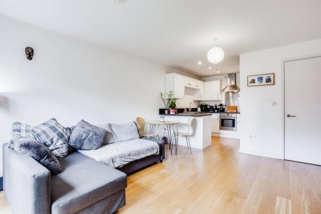 1 bed Flat for sale Image 9
