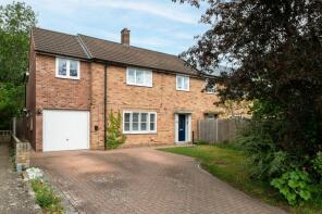 100, Queens Close, Cambridge CB22 7QN