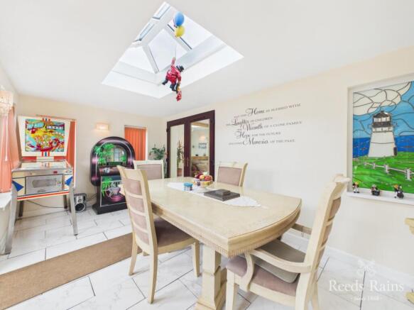 3 bed Detached for sale Image 9