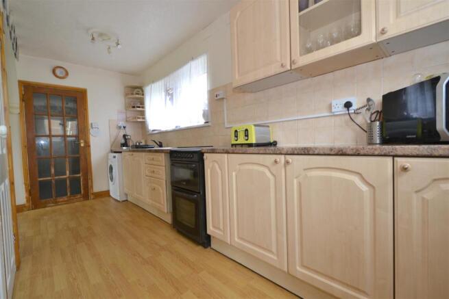 kitchen 2.jpg