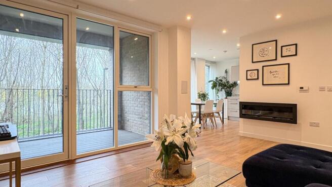 1 Bedroom, New Building, E6 For Sale by Barrain Lo