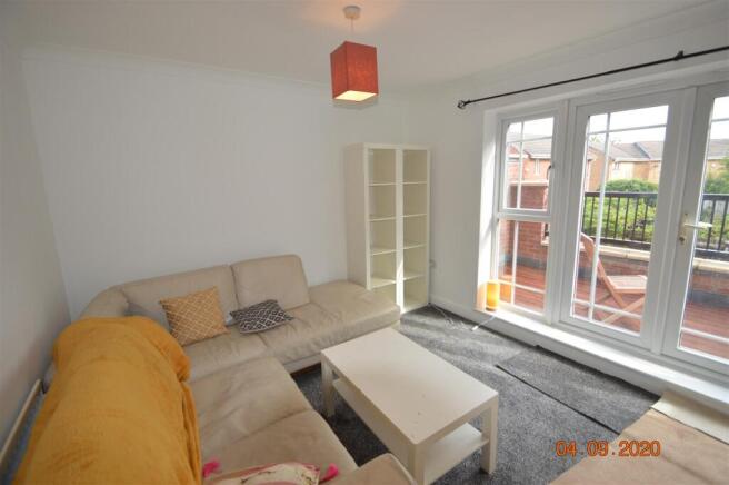 5Drayton-Lounge.JPG