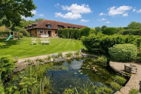 Thornden Court, Rolvenden Layne, Kent, TN17 4PS