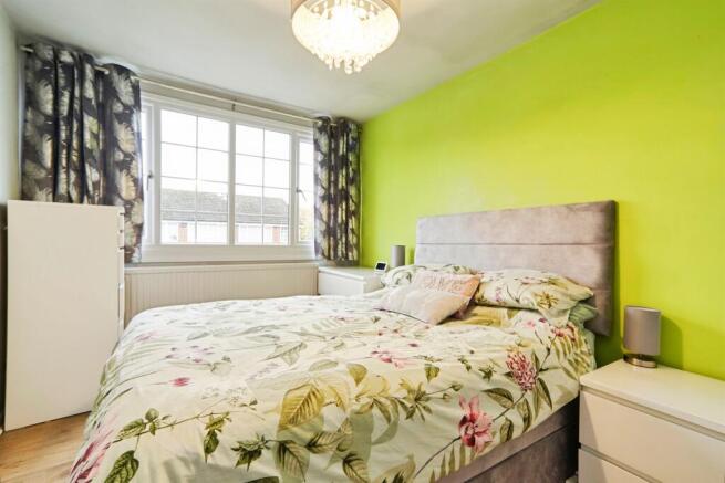 3 bed Semi-Detached for sale Image 12