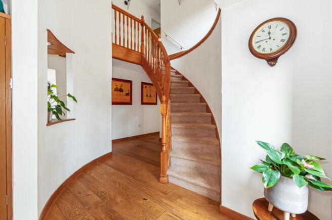 4 bed Detached for sale Image 5
