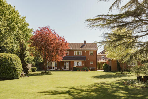 Detached Home within Substantial Plot in Watton