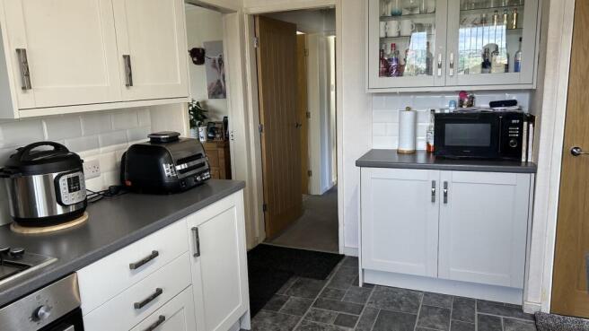 2 bed Bungalow for sale Image 11
