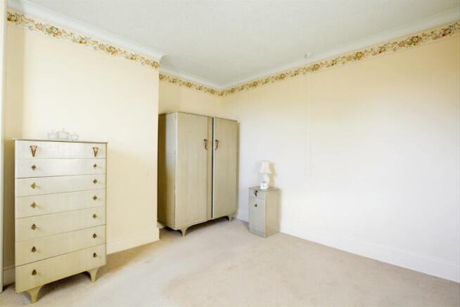 Bedroom 1_1.jpeg