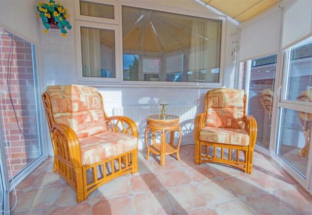 GARDEN ROOM