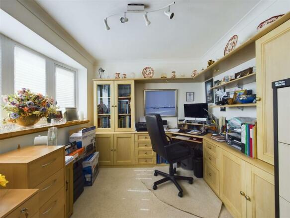 CAM01185G0-PR0139-STILL022.jpg