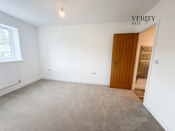 3 bed Semi-Detached for sale Image 10