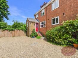 10 Poppy Cottage, Honeystones, Northampton NN3 7RX