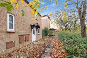 9, Capian Walk, Two Mile Ash, Milton Keynes MK8 8HH
