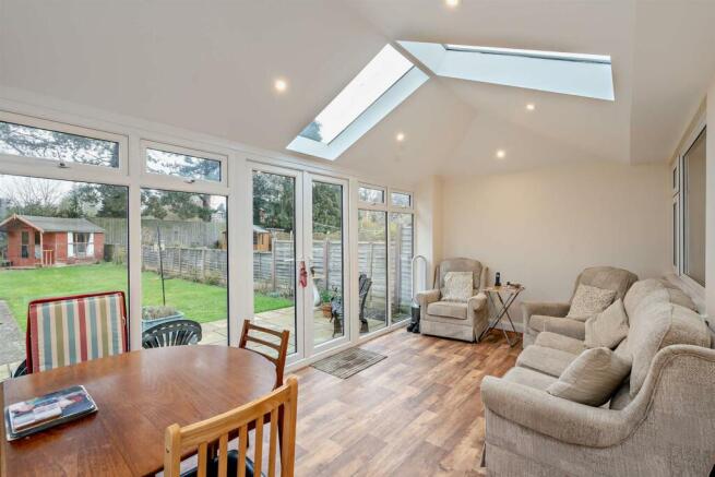 8587364-interior02-800.jpg