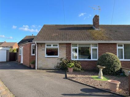 Sutton Drive, Huddersfield, HD5