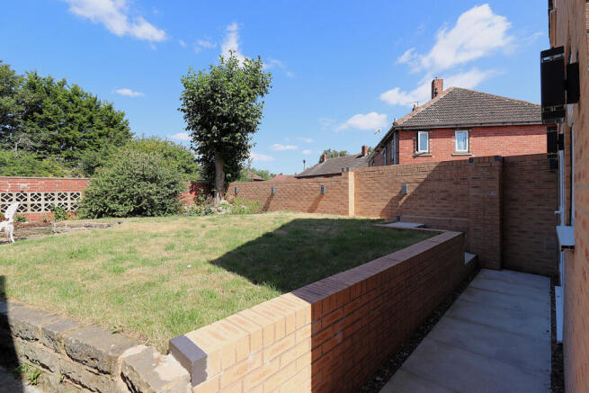 6 bed Detached for sale Image 9