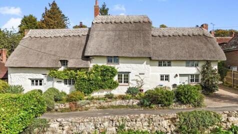 Manor Road, Oving, Buckinghamshire.