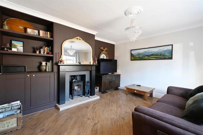 28 Lodge Lane-17.jpg