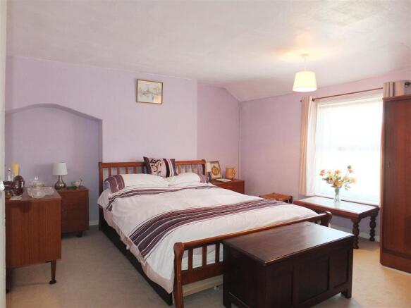 Bedroom 2.jpg