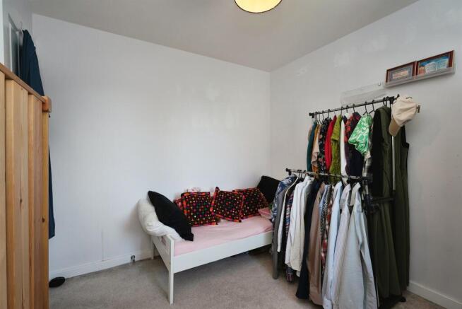 3 bed Semi-Detached for sale Image 10