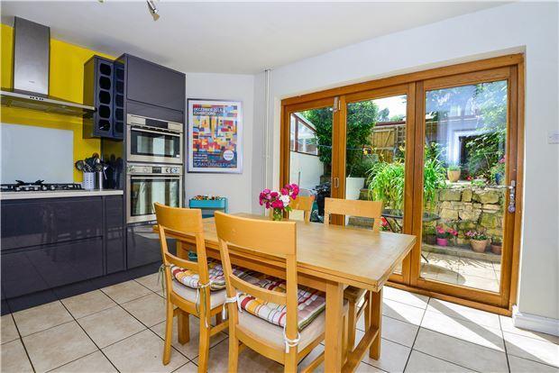 Kitchen/Dining