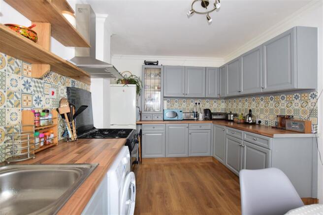 Kitchen/ Breakfast Room
