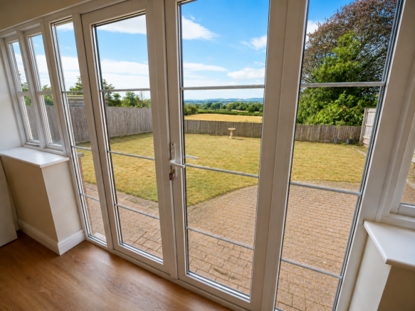George Close - a quiet and exclusive enclave of five homes with panoramic views photo 4