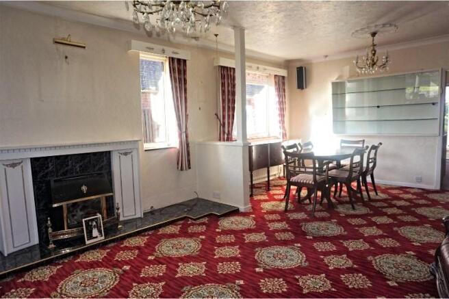 Lounge/Dining Room
