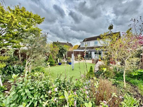 Garden & Property 