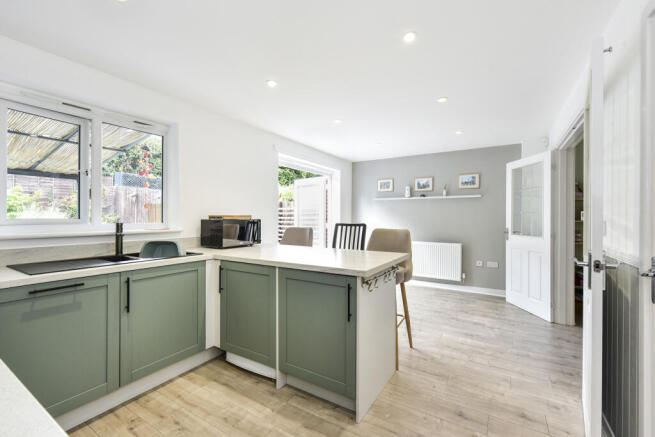 4 bed Detached for sale Image 4