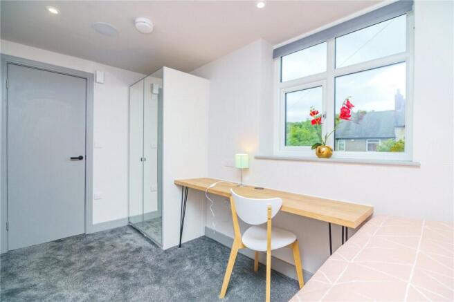 1 bed Terraced to rent Image 12