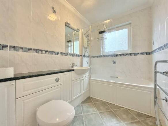 Bathroom.JPG