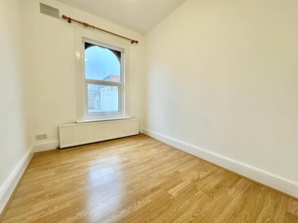 1 bedroom Flat