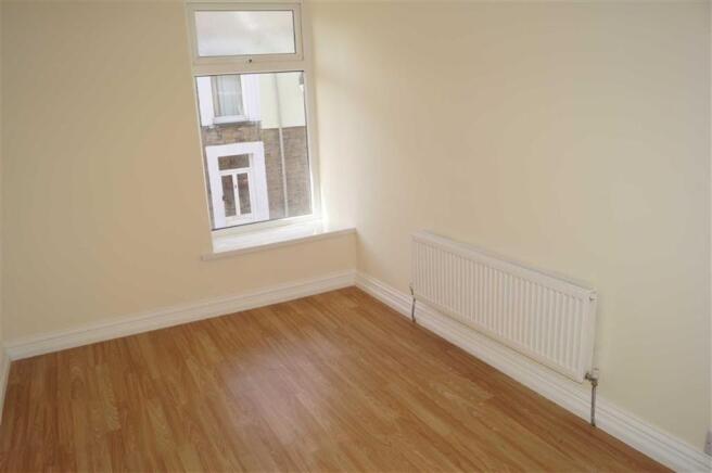 BEDROOM 2 (FRONT)